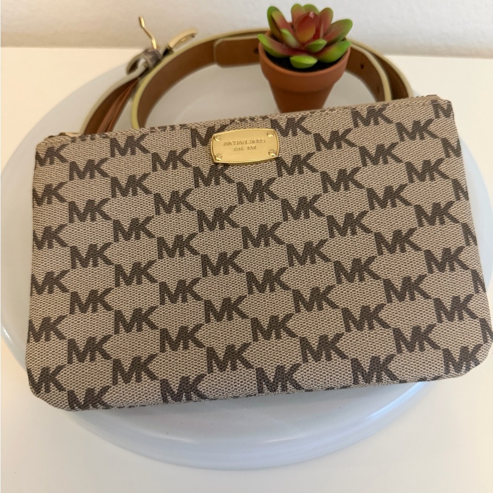 Michael Kors Tan and Brown Monogram Wallet